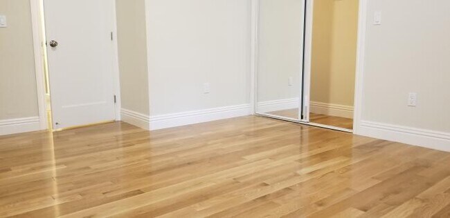 Building Photo - 3 bedroom in SAN FRANCISCO CA 94109