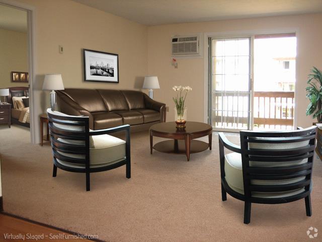 Living Room - Meadowbrook Apartments