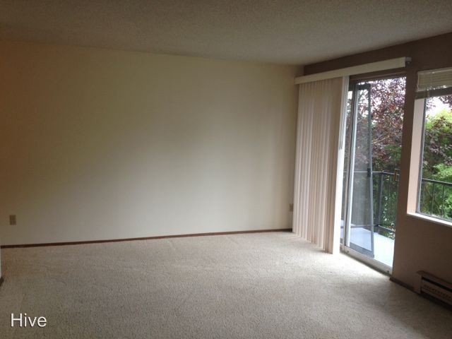 Building Photo - 407 N 87th St