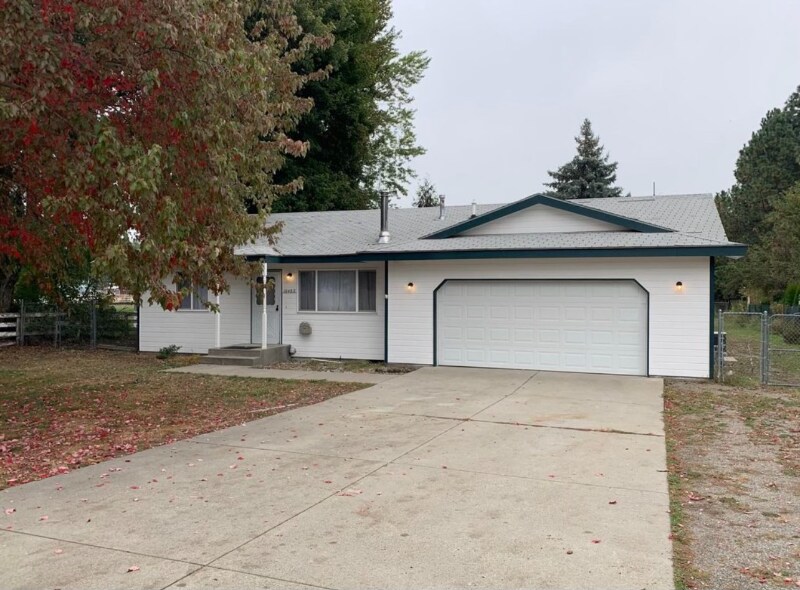 Primary Photo - 10482 N Maple St