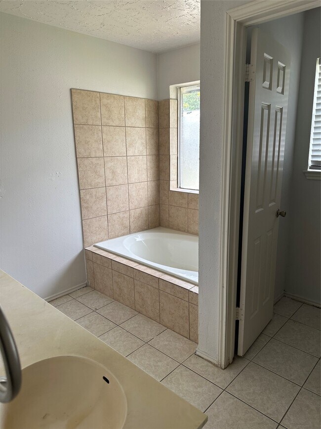 Foto del edificio - 10510 Clear Cove Ln