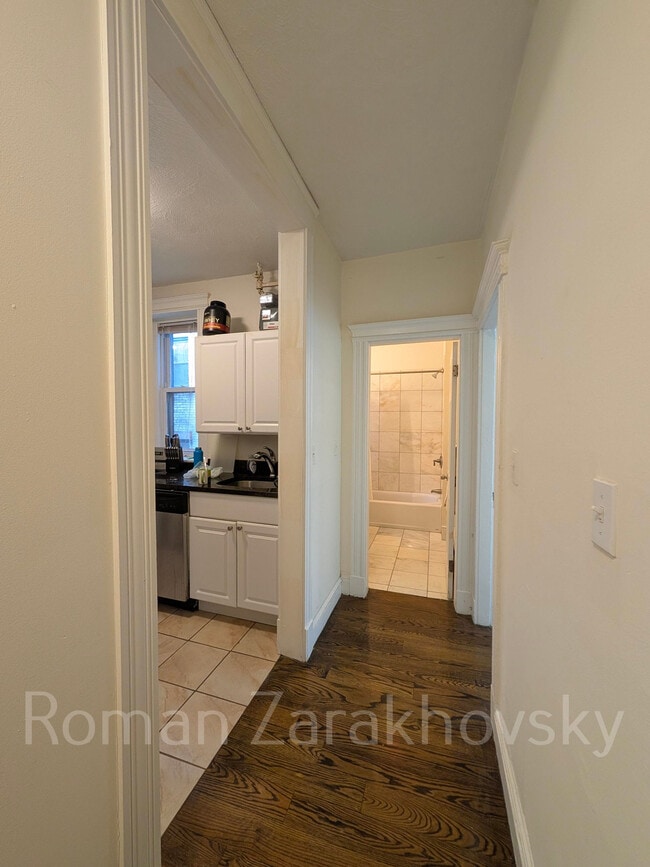 Building Photo - 74 Brainerd Rd