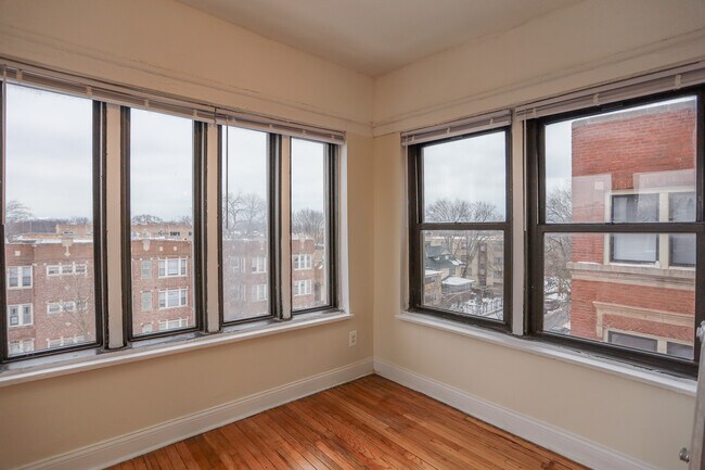 Building Photo - 7455 Greenview