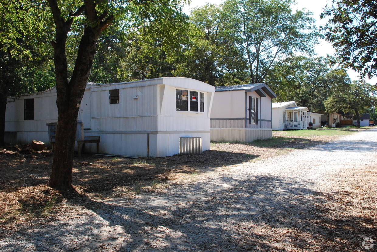 Primary Photo - Jim Qualia 10/01/2007 - 425 Shady Shores Dr