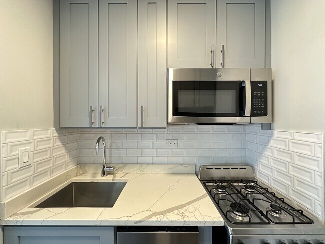 Foto del edificio - 510 W Belmont Ave