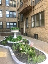 Building Photo - 148 37th St
