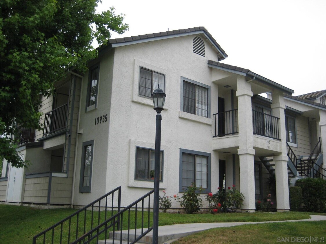 Primary Photo - 10935 Summerdale Way