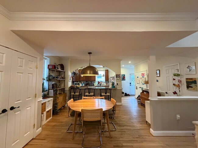 Foto del edificio - 7124 9th St NW