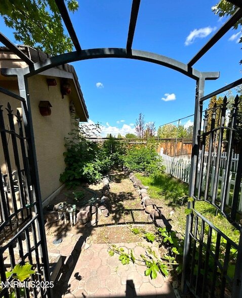 Foto del edificio - 3140 Scarlet Oaks Ct