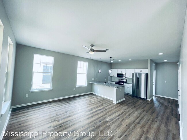 Foto del edificio - 5 br, 5.5 bath House - 517 Olive Branch Way