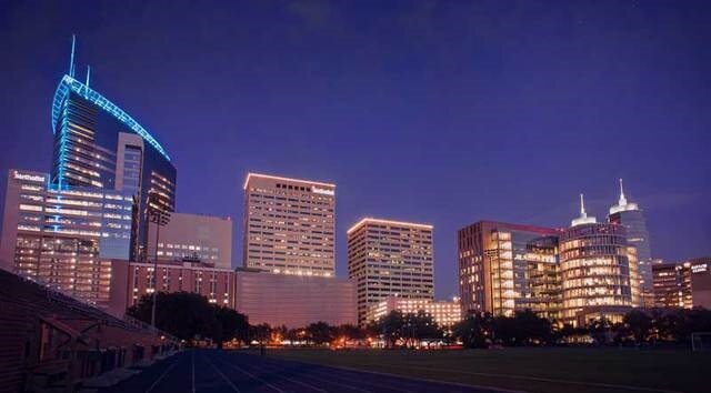 A minutos del World Renowned Medical Center - 2303 Rosewood St