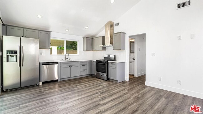 Foto del edificio - 16947 Dalton Ave