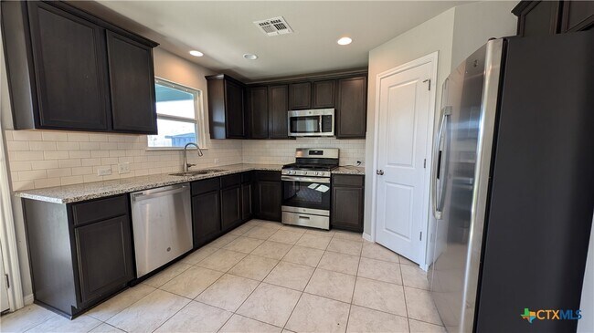 Foto del edificio - 141 Duck Crk Trl