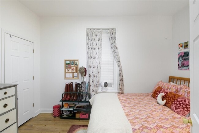 Foto del edificio - 2350 W Charleston St