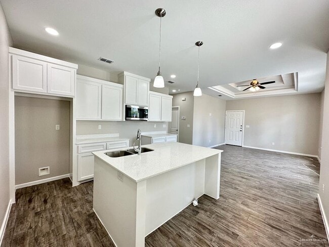 Building Photo - 1412 Vani Dr