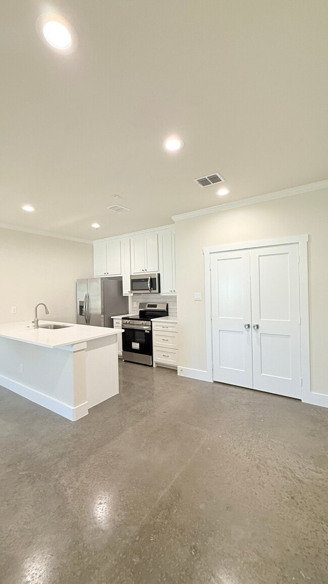 Building Photo - 241 Co Rd 4413