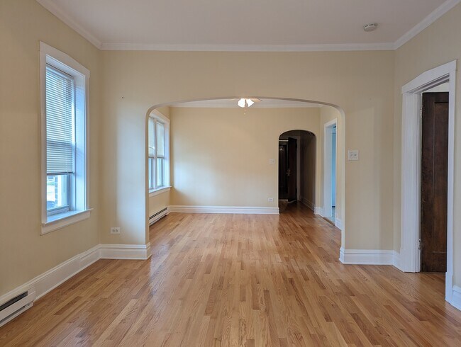 Building Photo - 1647 Oak Park Ave