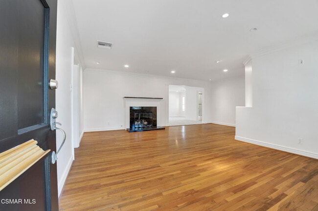 Foto del edificio - 6045 Sunnyslope Ave