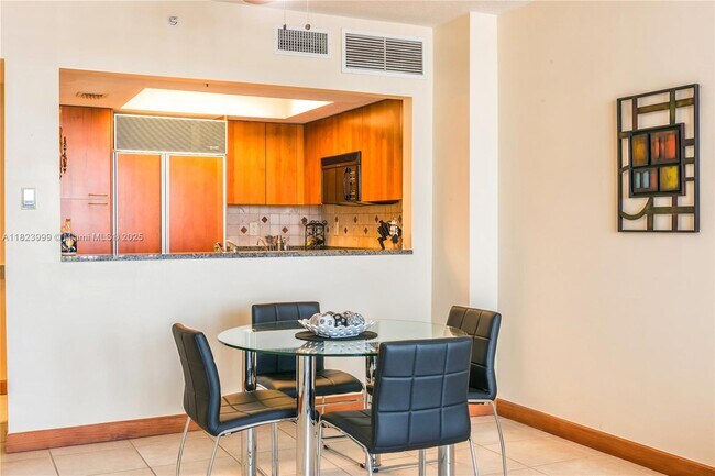 Building Photo - 1500 Ocean Dr