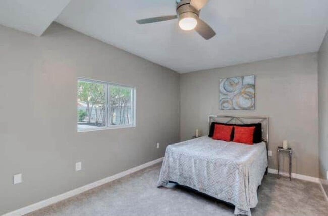 Photo - 17250 N 35th Way House