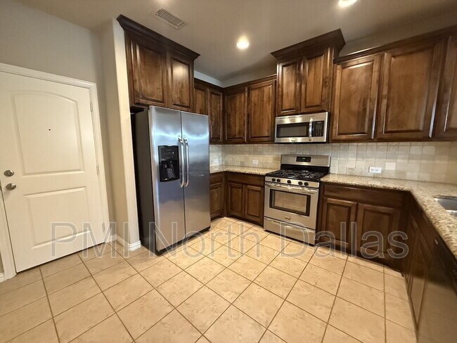 Photo - 528 S Greenville Ave Townhome