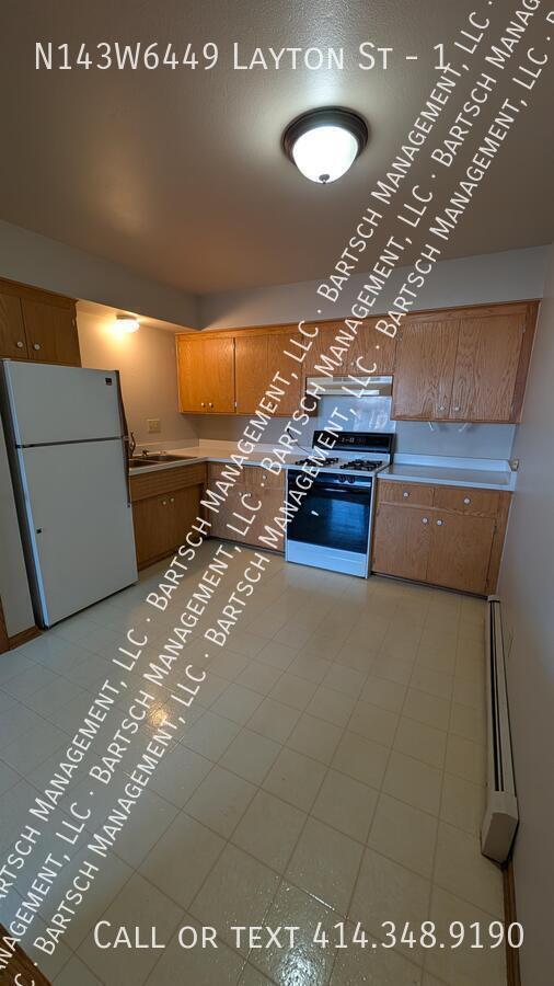 Foto del edificio - N143W6449 Layton St