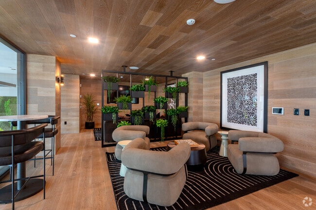 Interior Photo - Sofia