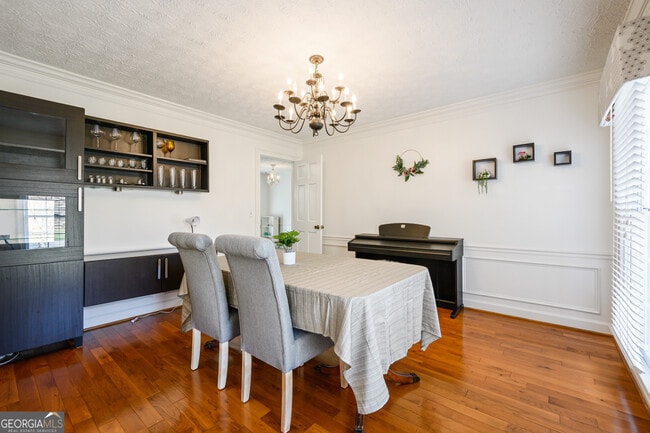 Foto del edificio - 1223 Settlebench Ln
