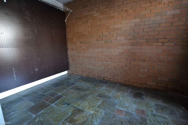 Foto del edificio - No fee, heat and hot water included 2 bedroom