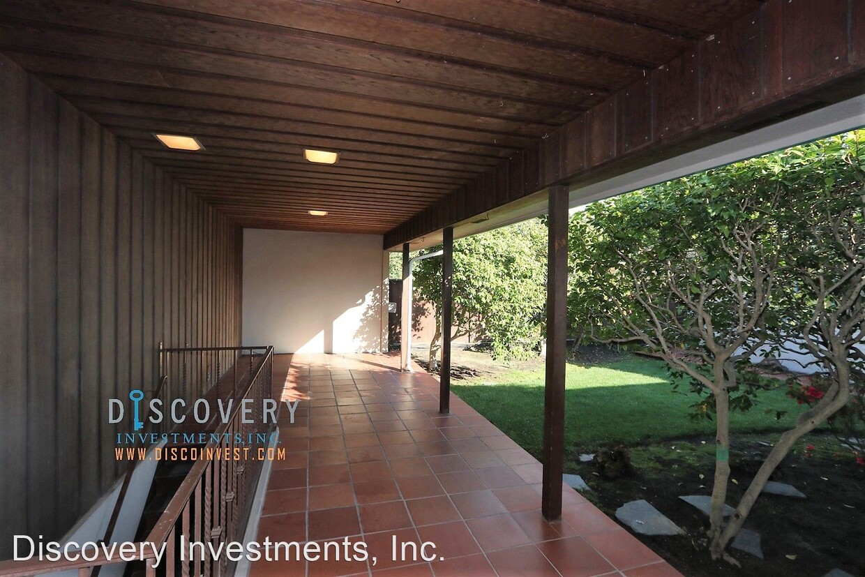 Primary Photo - 3 br, 3 bath House - 13 Requa Place
