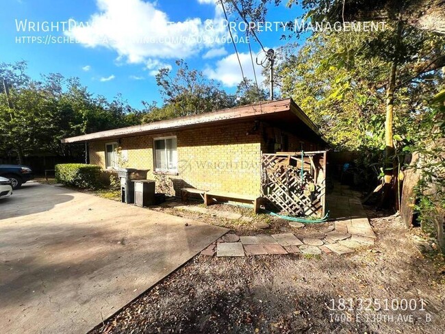 Building Photo - Charming duplex located just minutes from ...