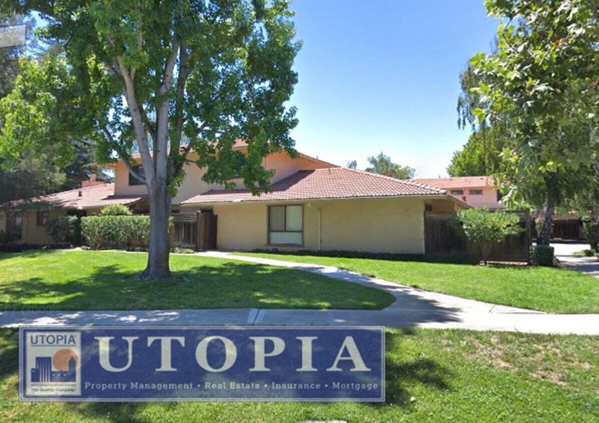 Primary Photo - Charming and Conveniently Located Townhome...