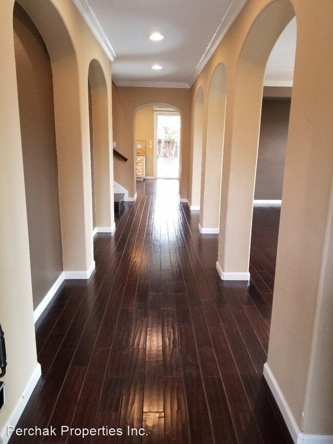 Building Photo - 4 br, 3 bath House - 7093 Honeycastle Drive