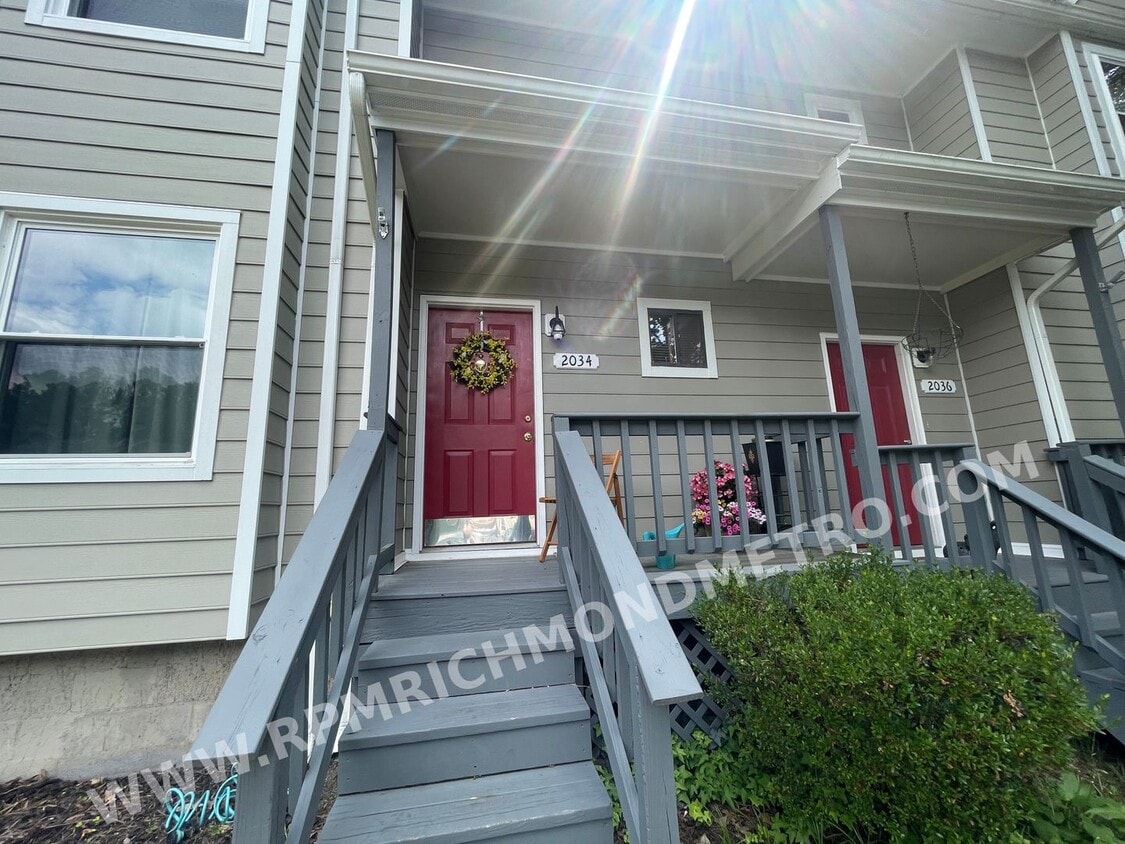 Primary Photo - 2034 Airy Cir