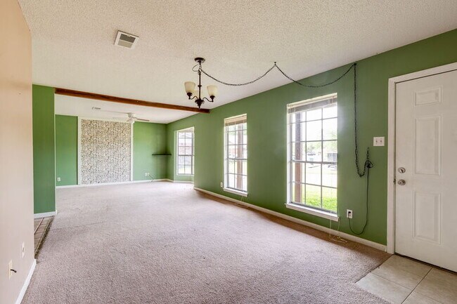 Building Photo - 6636 Cortez Cir