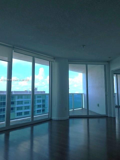 Foto del edificio - 1881 79th Street Causeway