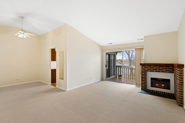 Building Photo - 1282 N Streamwood Ln