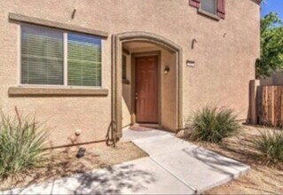 Building Photo - 1250 S Rialto