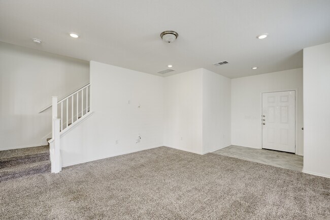 Building Photo - 6508 Carriage Pines Dr