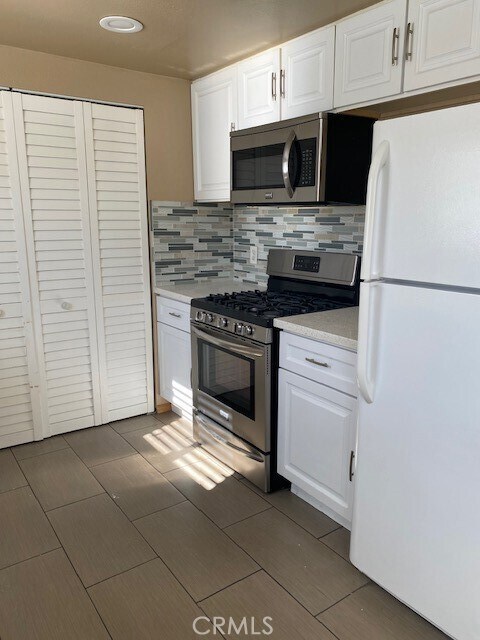 Foto del edificio - 1691 W 261st St