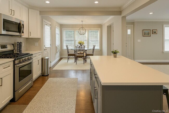 Foto del edificio - 610 Monroe Blvd