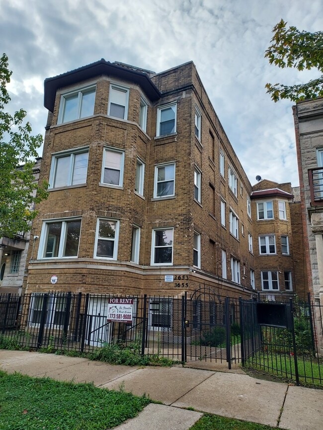 Building Photo - 3655 W Lexington St