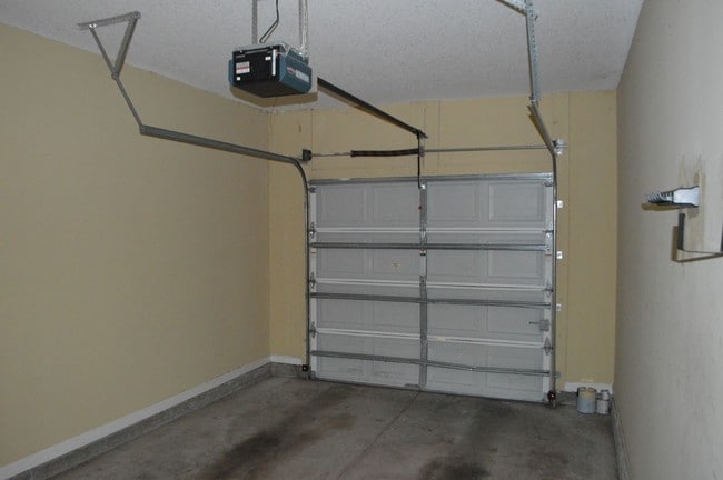 Building Photo - 3 br, 2.5 bath House - 1493 Landau Road