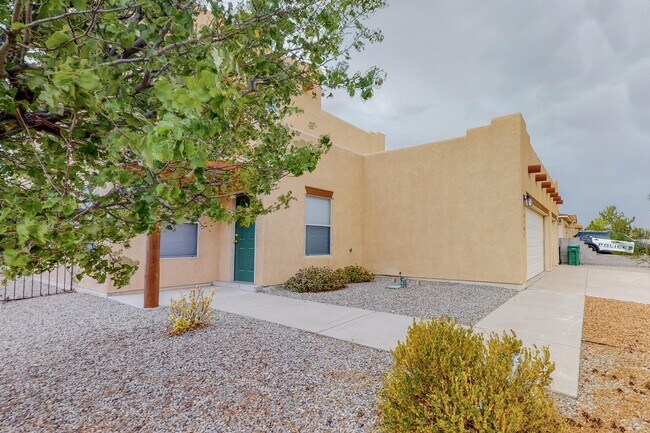 Foto del edificio - 6105 Wildflower Pass Dr NE