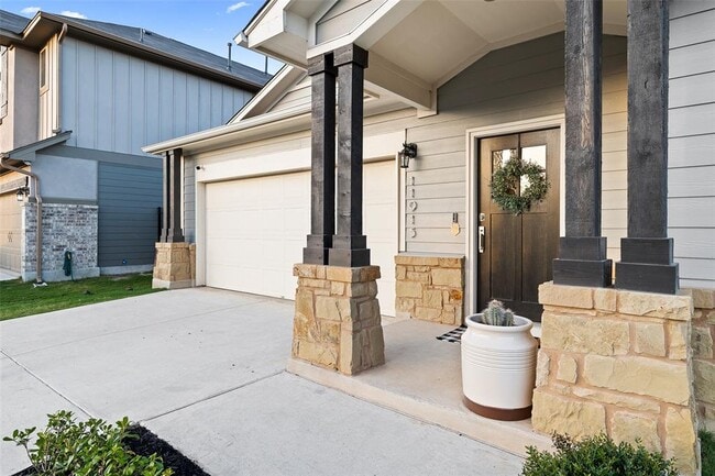 Building Photo - 11915 Dispatch Wy