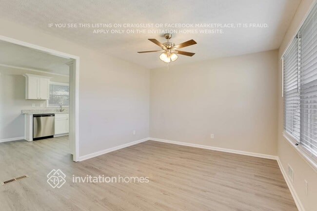 Building Photo - 2421 Kennedy Ln