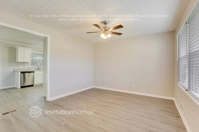Foto del edificio - 2421 Kennedy Ln