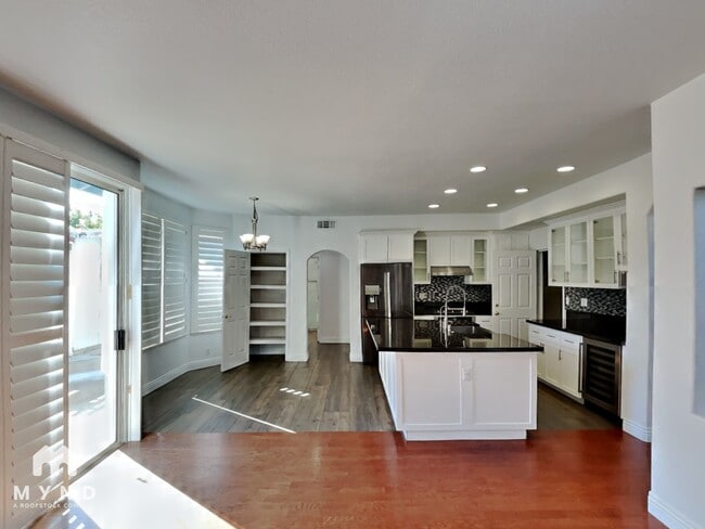 Building Photo - 1350 Coppa Ct