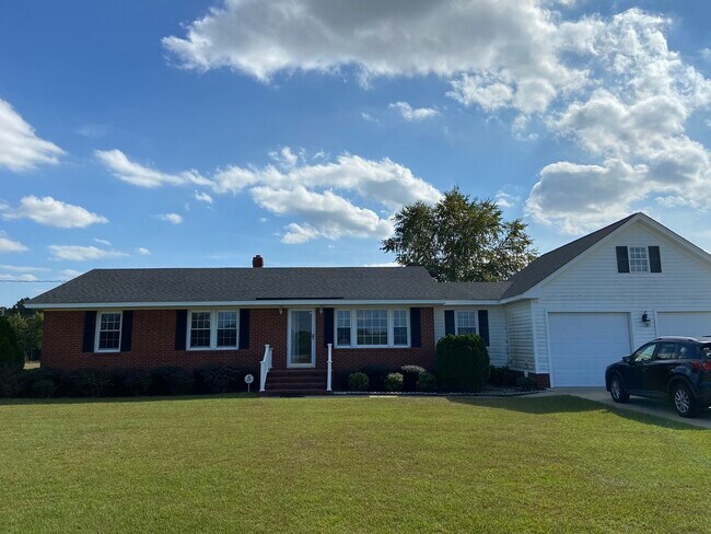 Front - 185 W Hornes Church Rd