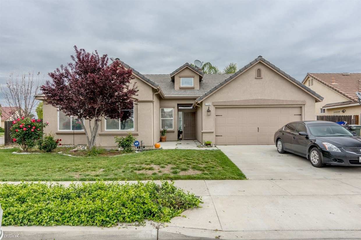 1738 Castle Way, Lemoore, CA 93245 House Rental in Lemoore, CA